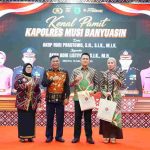 Bupati Toha Tohet Sambut Kapolres Baru dan Lepas AKBP Ruri Prastowo dalam Suasana Hangat