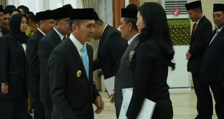 Ratu Dewa Lantik 81 Pejabat, Kadishub Palembang Diminta Segera Benahi Parkir Liar