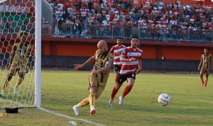 Harga Tiket Ekonomi Madura United Dipangkas Jadi Rp30 Ribu, Suporter Bisa Ramaikan Stadion