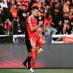 Persija Jakarta Tekuk Persib Bandung 2-1, Ivan Mamut Jadi Pahlawan di Menit Akhir