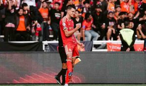Persija Jakarta Tekuk Persib Bandung 2-1, Ivan Mamut Jadi Pahlawan di Menit Akhir