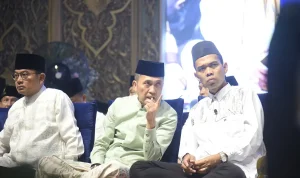 Dihadiri UAS, Ratu Dewa Kukuhkan Pengurus Forum Ukhuwah Ulama Umrah Palembang