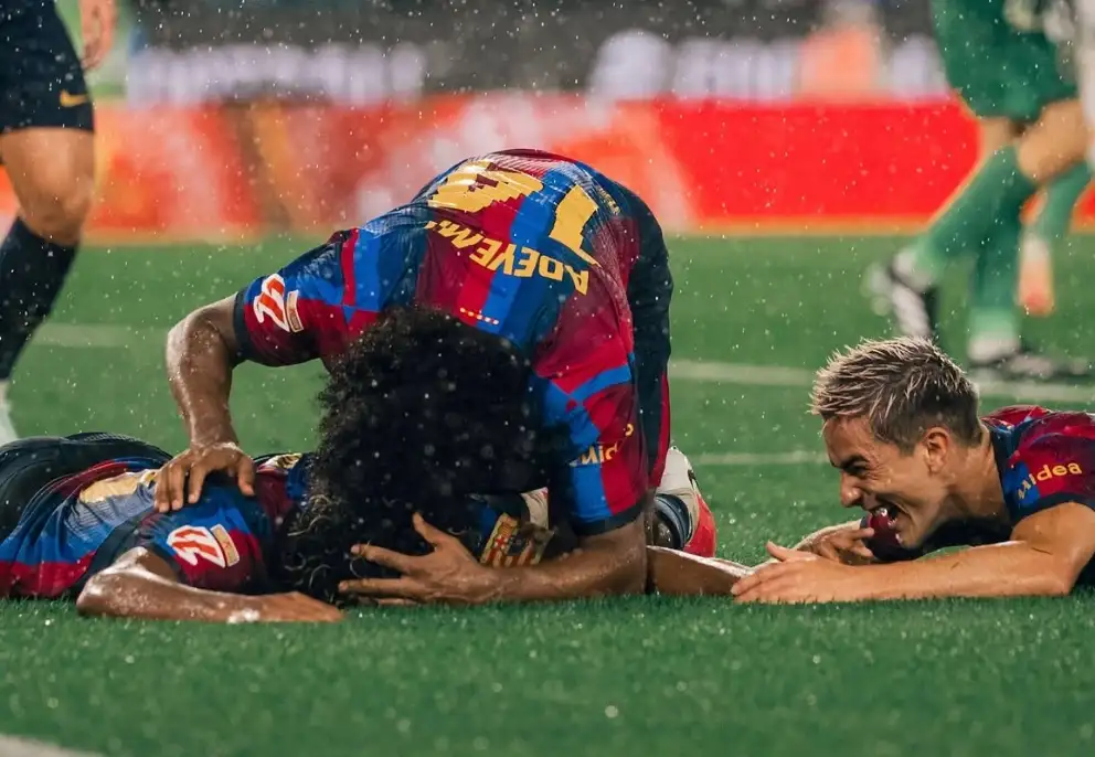 Raphinha Hattrick, Barcelona Bantai Racing Santander 7-2 di Camp Nou