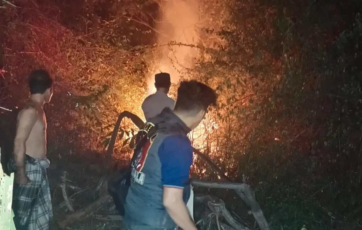 Respons Cepat Damkar Muba, Karhutla di Dekat Permukiman Petaling Berhasil Dikendalikan