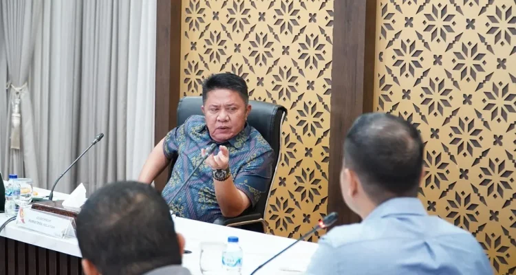 Herman Deru Minta Pertamina Rasional Salurkan BBM Subsidi, Antrean Panjang Harus Diurai