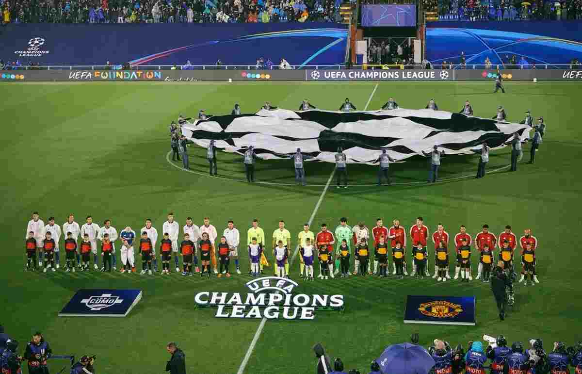 Como 1907 Bantai Manchester United 4-1, Nico Paz Bersinar di Liga Champions