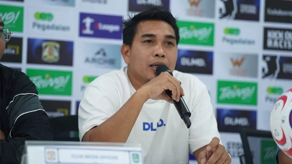 Persiba Balikpapan memburu kemenangan perdana saat menghadapi Kendal Tornado FC di pekan keenam Pegadaian Championship 2026/2027. Yus Arfandy tekankan kerja sama tim.