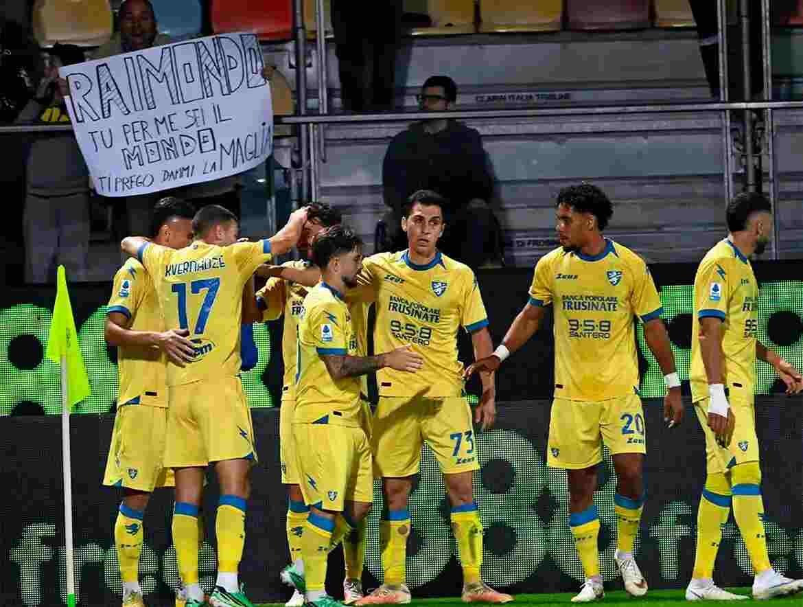 Drama Enam Gol! Frosinone Taklukkan Sassuolo 4-2, Antonio Raimondo Cetak Hattrick