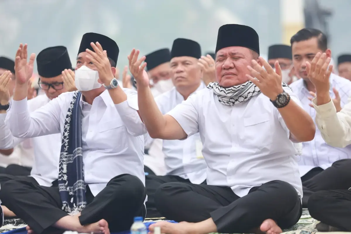 Herman Deru Ajak Masyarakat Sumsel Perkuat Ikhtiar dan Doa Lewat Salat Istisqa