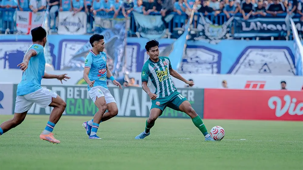 Deltras FC Tahan Persela 1-1, Bermain dengan 10 Pemain Justru Curi Poin di Surajaya