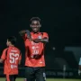 Ousmane Maiket Camara Bersinar di Kendal Tornado FC, Bidik Promosi ke Super League