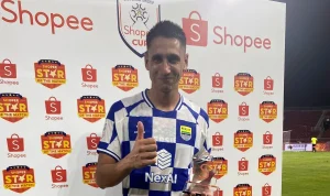 Luka Menalo Terpilih Shopee Star of The Match, Sebut Kemenangan Persib Hasil Kerja Tim