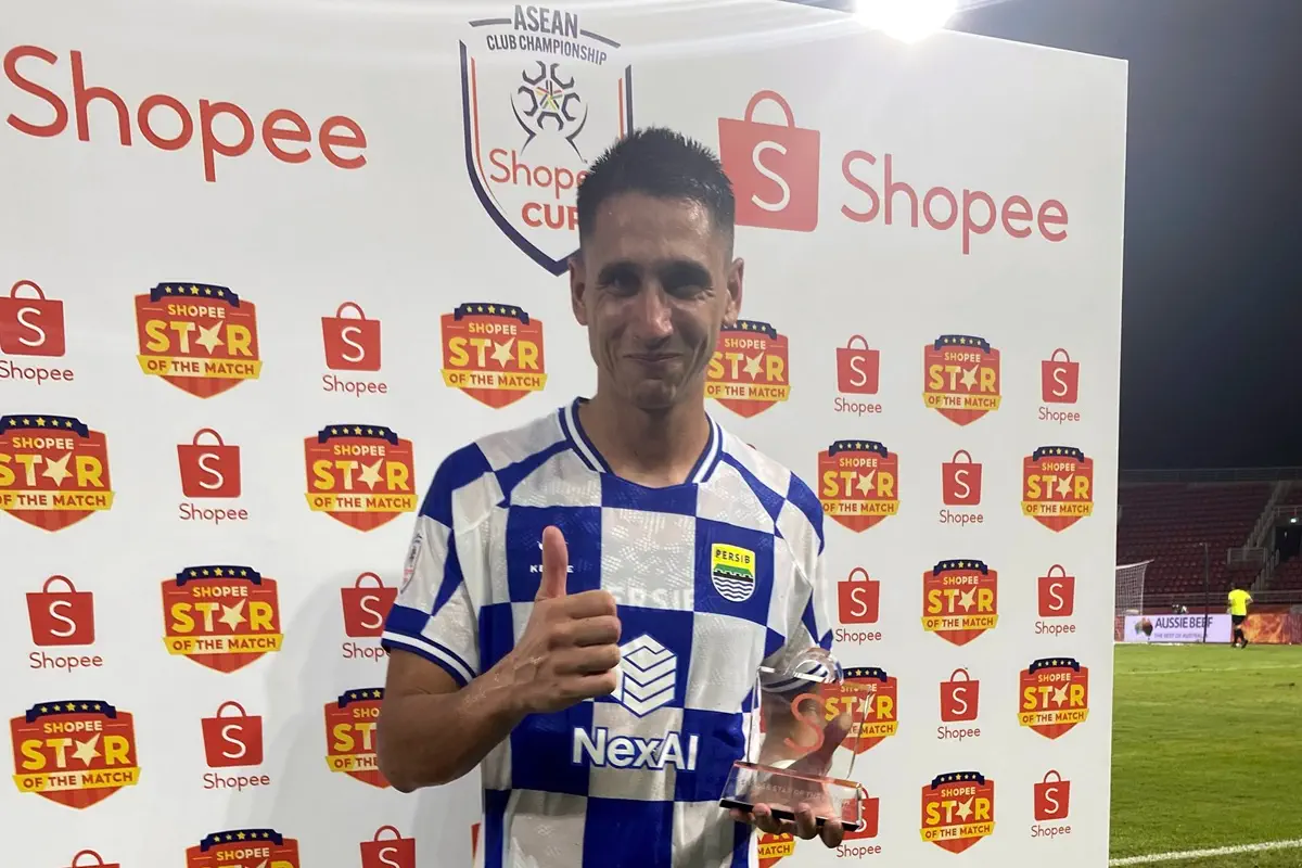 Luka Menalo Terpilih Shopee Star of The Match, Sebut Kemenangan Persib Hasil Kerja Tim