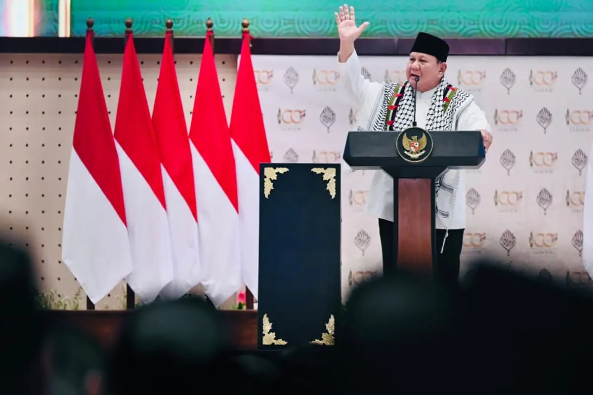 Presiden Prabowo menegaskan komitmen memperkuat dukungan pesantren pada Hari Santri Nasional 2026, termasuk melalui penguatan tata kelola dan pendidikan.