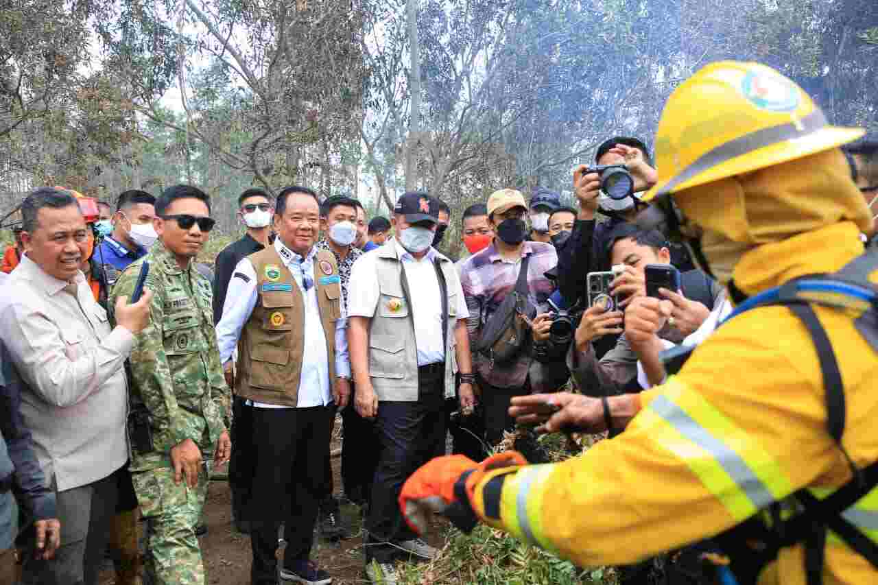 Herman Deru Tinjau Karhutla di Banyuasin, Teknologi Pemadam dari Brasil Bakal Diuji