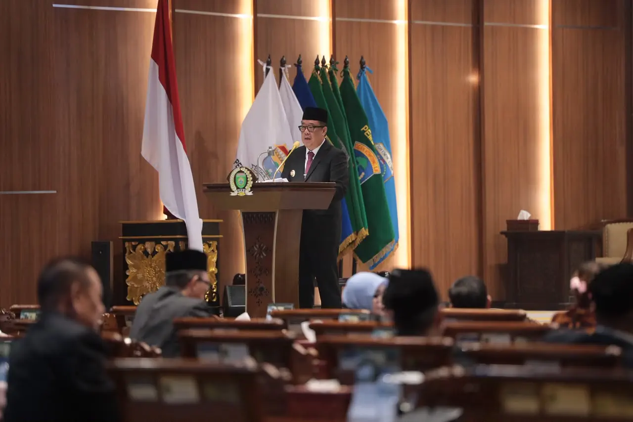 Jawab Pandangan 8 Fraksi DPRD Sumsel, Cik Ujang Tegaskan APBD 2027 Prioritaskan Layanan Publik